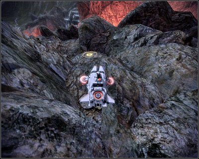 Powróć na dół i podleć do aktywnego wentylatora widocznego po prawej stronie - (2) Odnalezienie przełącznika wyłączenia alarmu (1) | Nadzorca- Stacja Wulkan - Mass Effect 2: Overlord - poradnik do gry