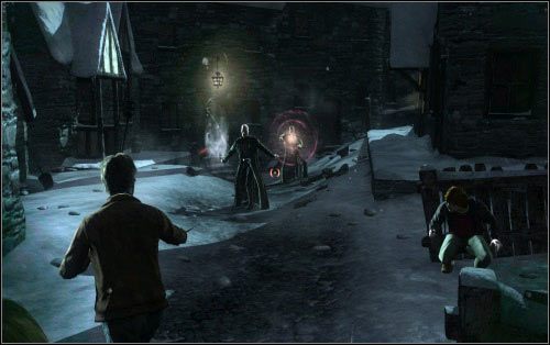 Po wyeliminowania zagrożenia, pojawi się kolejne - dziedziniec zaatakują śmierciożercy - [Ulice Hogsmeade] Opis przejścia | Harry Potter i Insygnia Śmierci - część 2 - Harry Potter i Insygnia Śmierci - część 2 - poradnik do gry