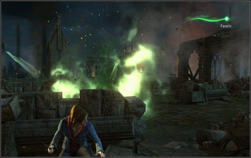 Fenrir strzela zielonym promieniem oraz rzuca swego rodzaju bomby, podobne do tych używanych przez dyrektora Snapea (trzeci rozdział gry) - [Bitwa o Hogwart] Opis przejścia | Harry Potter i Insygnia Śmierci - część 2 - Harry Potter i Insygnia Śmierci - część 2 - poradnik do gry