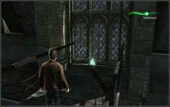 Po pierwszej teleportacji skieruj się w prawo - [Ostatnia walka Voldemorta] Dodatki | Harry Potter i Insygnia Śmierci - część 2 - Harry Potter i Insygnia Śmierci - część 2 - poradnik do gry