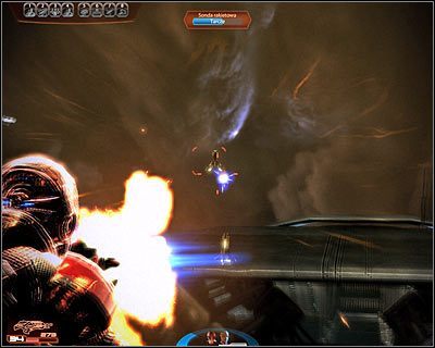 Po pokonaniu każdej grupy będzie pojawiała się kolejna, nadciągając najczęściej z innej strony i wymuszając tym samym dobór innych zasłon - (14) Bronienie się przy włazie - Kryjówka Handlarza Cieni - Mass Effect 2: Lair of the Shadow Broker - poradnik do gry