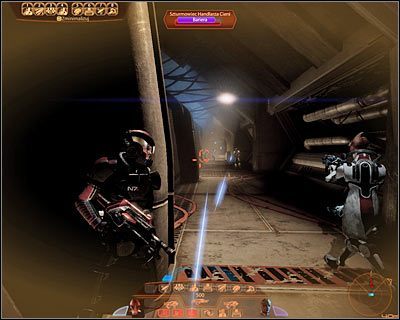 Przebijaj się teraz stopniowo przez kolejne korytarze okupowane przez jednostki wroga - (15) Odnalezienie Ferona - Kryjówka Handlarza Cieni - Mass Effect 2: Lair of the Shadow Broker - poradnik do gry