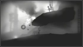 Po przeskoczeniu nad rowem ostrożnie posuwamy się naprzód, gdy zobaczymy płonącą oponę [1] uciekamy w lewo i ratujemy się przeskakując nad dołem - Rozdział 8 | Opis przejścia Limbo - Limbo - poradnik do gry