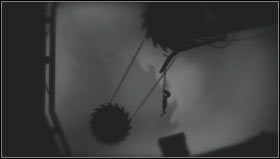 Najpierw łapiemy za skrzynię i przesuwamy ją w prawo pod zwisający łańcuch [1], następnie przestawiamy dźwignię, która wprawi poziom w ruch obrotowy - Rozdział 27 | Opis przejścia Limbo - Limbo - poradnik do gry