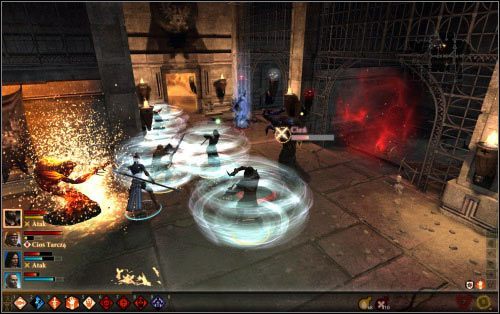 W północnej części labiryntu ukryty jest bowiem kufer, a w nim rzadki przedmiot (czapka zwiadowcy straży) - Więzienie Koryfeusza - piętro Danekena | Dragon Age II Dziedzictwo - Dragon Age II: Dziedzictwo - poradnik do gry