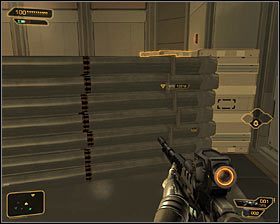 Niezależnie od tego w jaki sposób sobie poradziłeś z przeciwnikami musisz dotrzeć do tutejszego pomieszczenia kontrolnego i najlepiej jest zbliżyć się do niego od wschodniej strony #1, a to dlatego, że zachodnia strona jest zablokowana #2 i musiałbyś popisać się poprawioną skocznością lub nadzwyczaj - (3) Wariant pokojowy - Przeprawa przez pierwszą część obozu | Bunt Ludzkości - Deus Ex: Bunt Ludzkości - Directors Cut - poradnik do gry