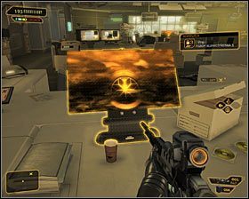 Jeżeli chodzi o samo studio, warto przede wszystkim poświęcić trochę czasu na zajrzenie do wszystkich szuflad #1 - (3) Wariant pokojowy - Dotarcie do klatki schodowej na tyłach studia - Deus Ex: Bunt Ludzkości - Directors Cut - poradnik do gry