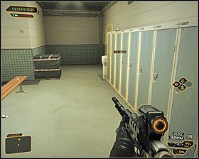 Niezależnie od tego jak zachowałeś się w sytuacji z wartownikami polecałbym w drodze do kolejki linowej zbadać dwa duże pomieszczenia magazynowe - (4) Wariant pokojowy - Dotarcie do kolejki linowej | Deus Ex Bunt Ludzkości - Deus Ex: Bunt Ludzkości - Directors Cut - poradnik do gry