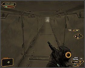 Jeżeli nie zamierzasz ogłuszać przeciwników, to zgodnie z wcześniejszą wskazówką musisz z pomocą kamuflażu (ulepszenie System maskujący) dotrzeć do przycisku, który przywołuje kolejkę - (5) Wariant pokojowy - Wezwanie kolejki linowej | Deus Ex Bunt Ludzkości - Deus Ex: Bunt Ludzkości - Directors Cut - poradnik do gry