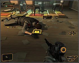 Dobrze byłoby zbadać ciało Sandersa #1, odnajdując między innymi palmtopa z kodem 5463 do sejfu - (6) Przedostanie się do apartamentu Sandovala | Deus Ex Bunt Ludzkości - Deus Ex: Bunt Ludzkości - Directors Cut - poradnik do gry