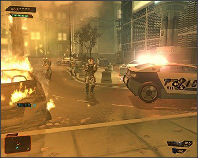 W trakcie zażartej wymiany ognia musisz uważać nie tylko na czwartego przeciwnika, który wybiegnie ze skrytki, ale również na okolicznych funkcjonariuszy, którzy zapewne zareagują na toczące się tu walki (powyższy screen) - Zapomniane znajomości | Deus Ex Bunt Ludzkości - Deus Ex: Bunt Ludzkości - Directors Cut - poradnik do gry