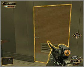 Eksplorację budynku ochrony proponuję rozpocząć od centralnego składziku, do którego regularnie powracał jeden z wartowników - (2) Wyłączenie urządzenia zakłócającego | Deus Ex Bunt Ludzkości - Deus Ex: Bunt Ludzkości - Directors Cut - poradnik do gry