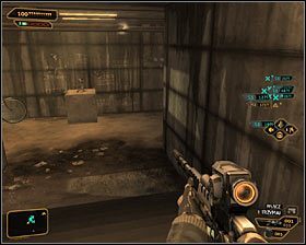 O wiele lepiej będzie zaatakować terrorystów z zaskoczenia i w tym celu radzę wybrać się do wschodnich schodów prowadzących na niższy poziom #1 - Wojna korporacji | Questy poboczne | Deus Ex Bunt Ludzkości - Deus Ex: Bunt Ludzkości - Directors Cut - poradnik do gry