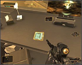 Odszukaj teraz balkonik prowadzący do drugiego pomieszczenia kontrolnego #1, zlokalizowanego w południowo-zachodniej części hangaru - Ebooki | Deus Ex Bunt Ludzkości - Deus Ex: Bunt Ludzkości - Directors Cut - poradnik do gry