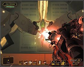 Pominiesz teraz dużą część bitwy i będziesz mógł skupić się na atakowaniu Zhao Run Yu #1 - (9) Pokonanie projektu Hyron | Deus Ex Bunt Ludzkości - Deus Ex: Bunt Ludzkości - Directors Cut - poradnik do gry