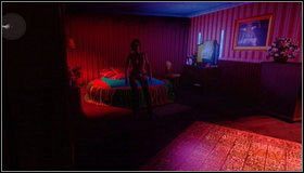 Wchodzimy do pierwszego pokoju po lewej i przepytujemy kolejną pracowniczkę lokalu (tym razem przytrzymując X) - Na pięterku - Rozdział 3 - Call of Juarez: The Cartel - Eddie Guerra - poradnik do gry