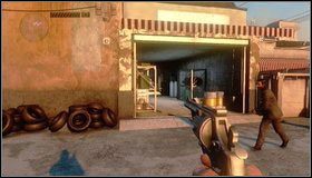 Przy zamkniętej bramie [1] skręcamy w prawo do budynku - Garaże - Rozdział 3 - Call of Juarez: The Cartel - Eddie Guerra - poradnik do gry