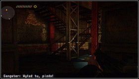 W hangarze roi się od przeciwników - szczególnie niebezpieczni są jegomoście na platformach u góry z lewej - Drugi magazyn - Rozdział 4 - Call of Juarez: The Cartel - Eddie Guerra - poradnik do gry