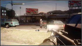 Na ulicy chowamy się za autami i czekamy na ogień zaporowy partnerów - Bitwa na ulicach - Rozdział 8 - Call of Juarez: The Cartel - Eddie Guerra - poradnik do gry