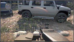 Przed saloonem chowamy się gdzieś i zabijamy przeciwnika z rakietnicą (jest w jednym z okien budynku po przeciwnej stronie placu, rozpoznamy go po czerwonym laserze) - Saloon - Rozdział 9 - Call of Juarez: The Cartel - Eddie Guerra - poradnik do gry