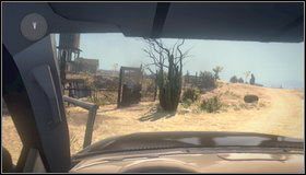 Zjeżdżamy na dół krętą drogą i podążamy jedyną ścieżką pomiędzy ogrodzonymi terenami - Przejażdżka na farmę - Rozdział 12 - Call of Juarez: The Cartel - Eddie Guerra - poradnik do gry