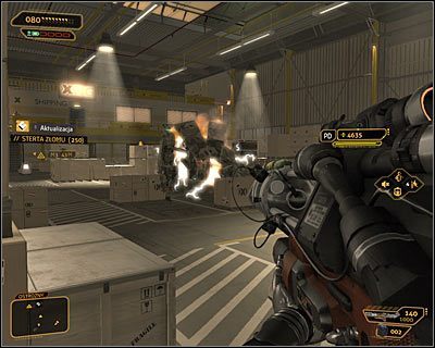 Wartownicy to nie jedyny Twój problem, gdyż niedługo po wszczęciu alarmu do magazynu przez dach zrzucona zostanie wielka maszyna bojowa (powyższy screen) - (6) Wariant agresywny- Dotarcie do biura administratora Wanga - Rejs na gapę - Deus Ex Bunt Ludzkości - poradnik akt IV - Hengsha 2, Singapur, Panchaja, zakończenia