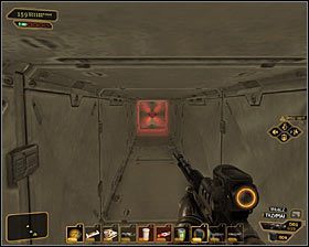 Jeżeli nie masz ulepszenia Tarcza EMP lub pragniesz dokładnie zbadać całą tę lokację, to będziesz musiał dotrzeć do północnego szybu wentylacyjnego, w którym znajdowała się mina odłamkowa - (1) Przedostanie się do wnętrza stacji - Wyłącz sygnał Darrowa - Deus Ex Bunt Ludzkości - poradnik akt IV - Hengsha 2, Singapur, Panchaja, zakończenia