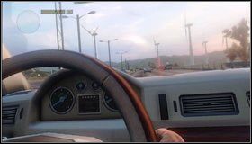 W końcu wjedziemy na autostradę - omijamy tutaj inne samochody i uważamy na nagłe wypadki (dojdzie do kilku karamboli) - Pościg - Rozdział 5 - Call of Juarez: The Cartel - Kimberly Evans - poradnik do gry