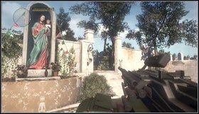 Dalsza droga prowadzi przez zaułek z beżowymi murami - za nim czai się mnóstwo wrogów - W drodze na cmentarz - Rozdział 13 - Call of Juarez: The Cartel - Kimberly Evans - poradnik do gry