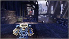 Gdy zbierzesz już wszystkie przydatne przedmioty, idź dalej w głąb hangaru - 4 - Tytany Graii - Opis przejścia - Warhammer 40,000: Space Marine - poradnik do gry