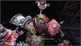 Cofając się jeszcze dalej, z lewej strony powinieneś zobaczyć wejście do budynku [1] - 12 - Umierająca Światłość - Opis przejścia - Warhammer 40,000: Space Marine - poradnik do gry