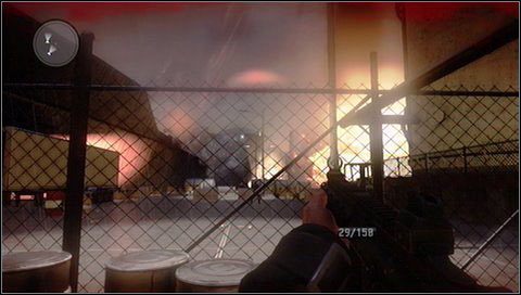 Przedmiot specjalny Ben McCall #5 - za siatką, po lewej, leży przedmiot - Ostatnia część doków | Rozdział 4 | Call of Juarez The Cartel - Call of Juarez: The Cartel - poradnik do gry