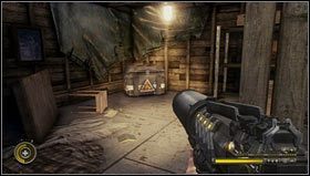 Po prawej stronie znajdują się zamknięte drzwi prowadzące w głąb kopalni, a po lewej za metalowymi drzwiami [1] znajduje się niewielki magazyn - Rozdział 12 | Opis przejścia Resistance 3 - Resistance 3 - poradnik do gry
