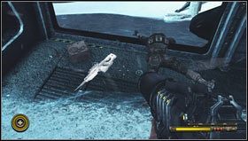 Zanim udamy się przed siebie skręcamy w lewo i schodzimy do helikoptera leżącego na zamarzniętym jeziorze [1] - Rozdział 18 | Opis przejścia Resistance 3 - Resistance 3 - poradnik do gry