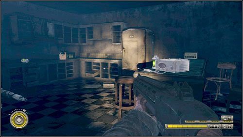 Wejdziemy za chwilę do salonu połączonego z kuchnią - Dzienniki Nowy Jork, NY | Dzienniki Resistance 3 - Resistance 3 - poradnik do gry