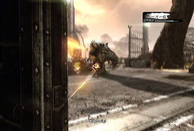 Po efektownym zjeździe na linie i wylądowaniu na ziemi jak najszybciej ukryj się za metalowym parawanem stojącym na lewo od ciebie - VI - Na włosku | Akt 1 w Gears of War 3 - Gears of War 3 - poradnik do gry (opis przejścia, nieśmiertelniki, osiągnięcia)