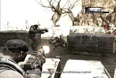 Po pokonaniu wrogów zacznij kierować się w stronę bramy - II - Dom z piasku | Akt 2 w Gears of War 3 - Gears of War 3 - poradnik do gry (opis przejścia, nieśmiertelniki, osiągnięcia)