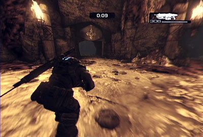 Rozwścieczona matka zacznie teraz biegać po całej lokacji niszcząc kamienne filary podtrzymujące sufit - IV - W okopach | Akt 2 w Gears of War 3 - Gears of War 3 - poradnik do gry (opis przejścia, nieśmiertelniki, osiągnięcia)