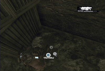 Jeśli natomiast wejdziesz na górę schodów znajdujących się naprzeciwko wejścia do bazy i skręcisz w prawo, to po chwili dotrzesz do małego pokoju - VI - W powietrzu | Akt 2 w Gears of War 3 - Gears of War 3 - poradnik do gry (opis przejścia, nieśmiertelniki, osiągnięcia)