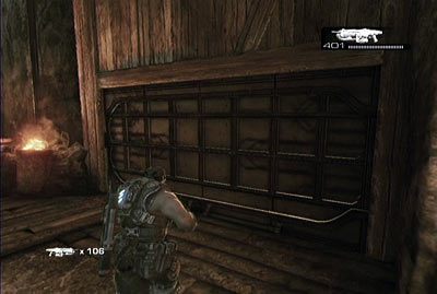 Po dość długiej rozmowie wyjdź z pokoju i opuść bazę przechodząc przez dużą bramę znajdującą się tuż przy półkach z bronią - I - Z prochu powstałeś | Akt 4 w Gears of War 3 - Gears of War 3 - poradnik do gry (opis przejścia, nieśmiertelniki, osiągnięcia)