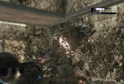 Po wejściu na górę zepchnij stojący z prawej samochód - II - Krater | Akt 4 w Gears of War 3 - Gears of War 3 - poradnik do gry (opis przejścia, nieśmiertelniki, osiągnięcia)