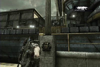 Następnie przebiegnij przez doki starając się po drodze wyeliminować jak najwięcej przeciwników ostrzeliwujących cię ze statkuz lewej - V - Bon Voyage | Akt 4 w Gears of War 3 - Gears of War 3 - poradnik do gry (opis przejścia, nieśmiertelniki, osiągnięcia)