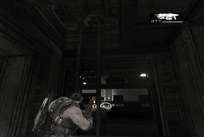 Wejdź po schodach na górę, rozpraw się z napotkanymi przeciwnikami (będą to głównie żołnierze z miotaczami ognia), a potem skorzystaj z drabiny, aby dostać się na wyższe piętro - II - Zaciemnienie | Akt 5 w Gears of War 3 - Gears of War 3 - poradnik do gry (opis przejścia, nieśmiertelniki, osiągnięcia)