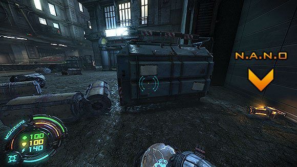 Podejdź do barykady z wózkiem podnośnikowym i uruchom go, by otworzyć przejście - Poziom III- Pościg (1) | Opis przejścia | Hard Reset - Hard Reset - poradnik do gry