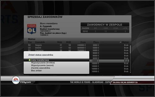 Czasem jednak sytuacja wymaga szybkiego podreperowania klubowego budżetu bądź pozyskania środków, które pozwolą pozyskać wybranych graczy - w tym celu pozbywamy się zawodników, którzy okazują się nieprzydatni - Transfery | Tryb kariery w FIFA 12 - FIFA 12 - poradnik do gry