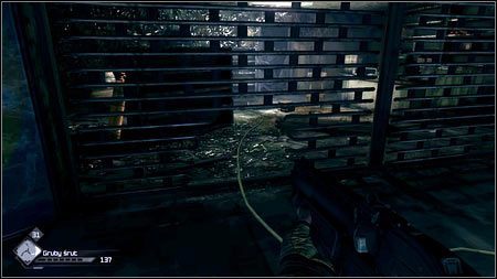 Przyczepiony do niego kabel zaprowadzi cię do dziury w ogrodzeniu - Ulepszenie Defibrylatora (1) | Opis przejścia Rage 1 - Rage - poradnik do gry