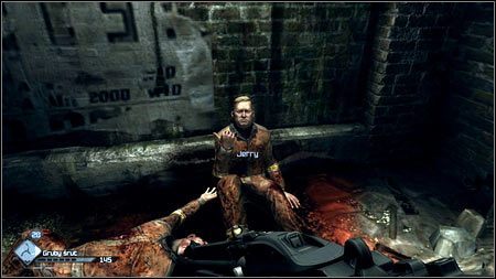 Po zejściu na dół, porozmawiaj z rannym facetem siedzącym pod ścianą - Władca studni / Przejęta studnia | Opis przejścia Rage 1 - Rage - poradnik do gry