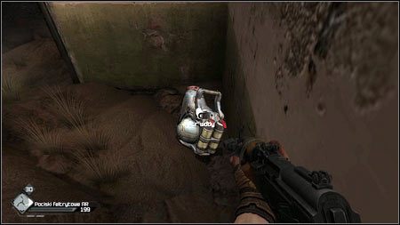 Gdy teren będzie czysty, zniszcz pojemnik w lewym rogu pomieszczenia - Uwolnij kapitana Marshalla (1) | Opis przejścia Rage 1 - Rage - poradnik do gry