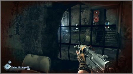 Po uważnym przeszukaniu pierwszego pomieszczenia, strzel przez zakratowane okno i zniszcz zbiornik z zasilaniem - Uwolnij kapitana Marshalla (1) | Opis przejścia Rage 1 - Rage - poradnik do gry