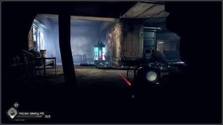 Kawałek na prawo od karabinu znajdziesz wejście do budynku - Zaginione dane badawcze | Opis przejścia Rage 1 - Rage - poradnik do gry